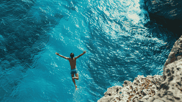 Top Diving Destinations for Adrenaline Junkies Around the Globe